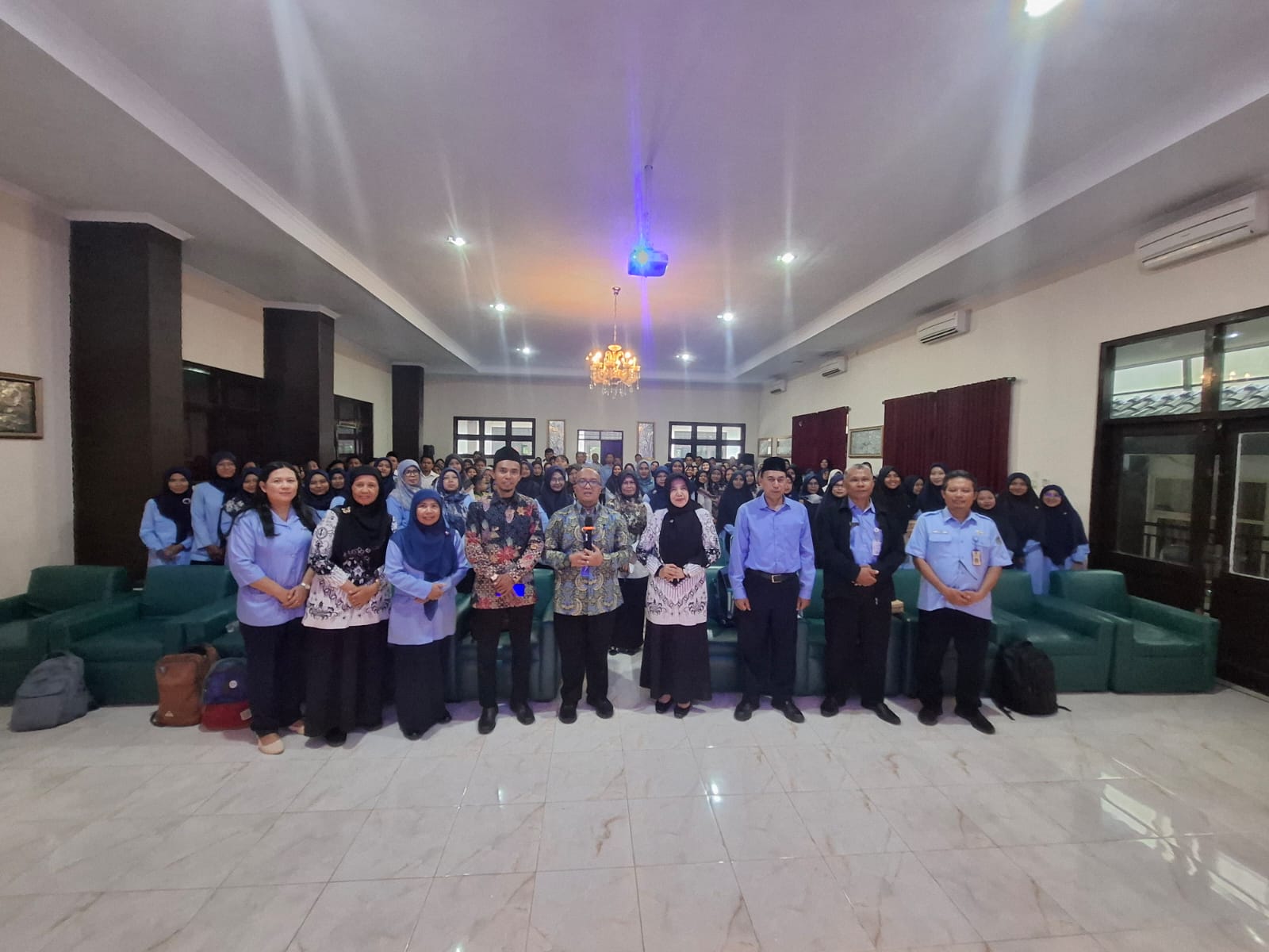 SMP SAHABATQU